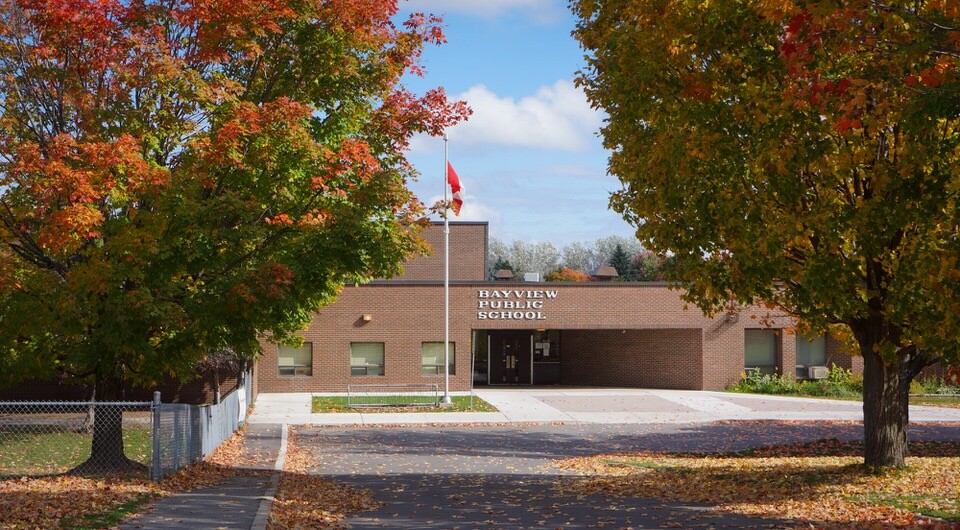 Picture of the front of Bayview School